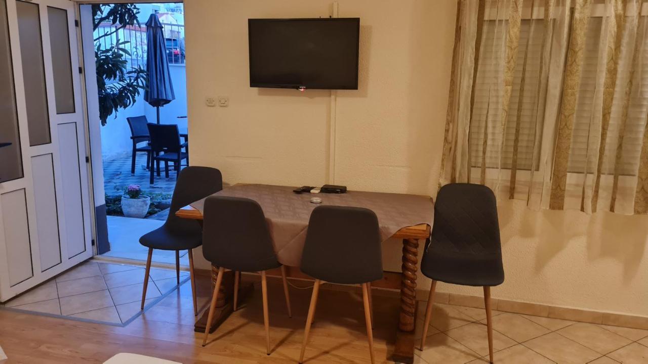 Apartments Prizmic ポドストラナ エクステリア 写真