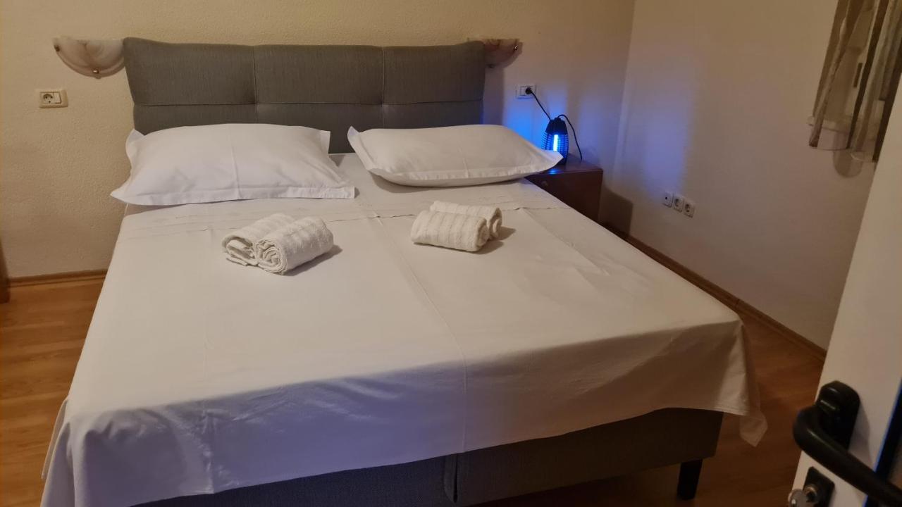 Apartments Prizmic ポドストラナ エクステリア 写真